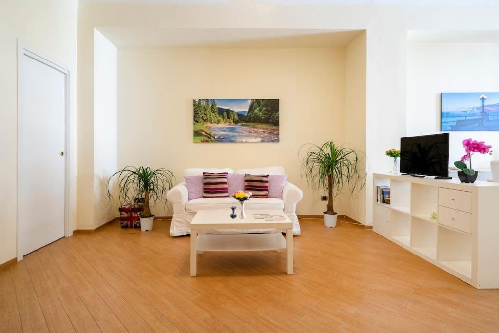 Carlotta - Italian Living Apartment Bari Exterior photo